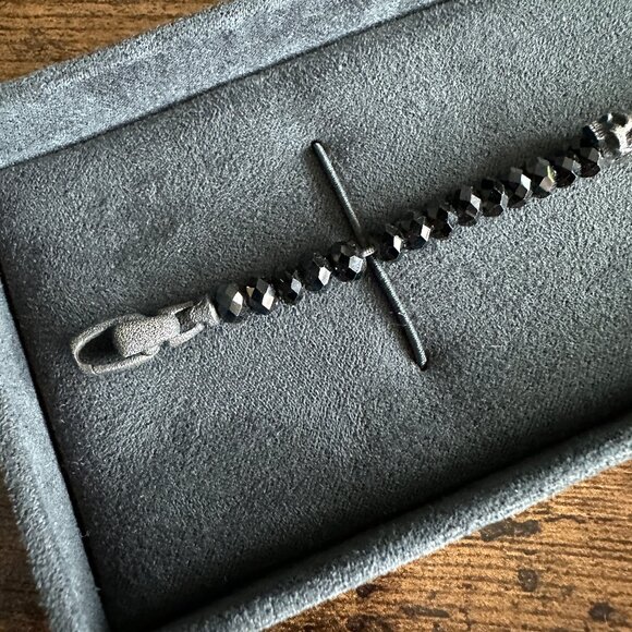 David Yurman Memento Mori Spinel Skull Station Bracelet - Size Medium - Picture 3 of 12